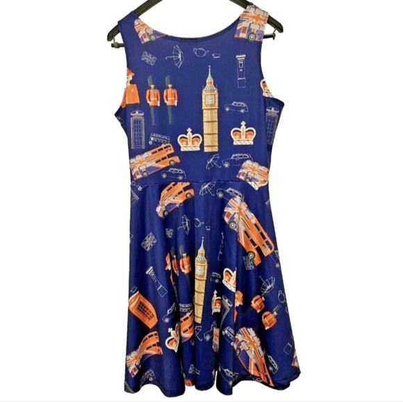 COWCOW London Bus Skater Dress Size 2X Sleeveless Fit & Flare Queen Elizabeth - Picture 3 of 8